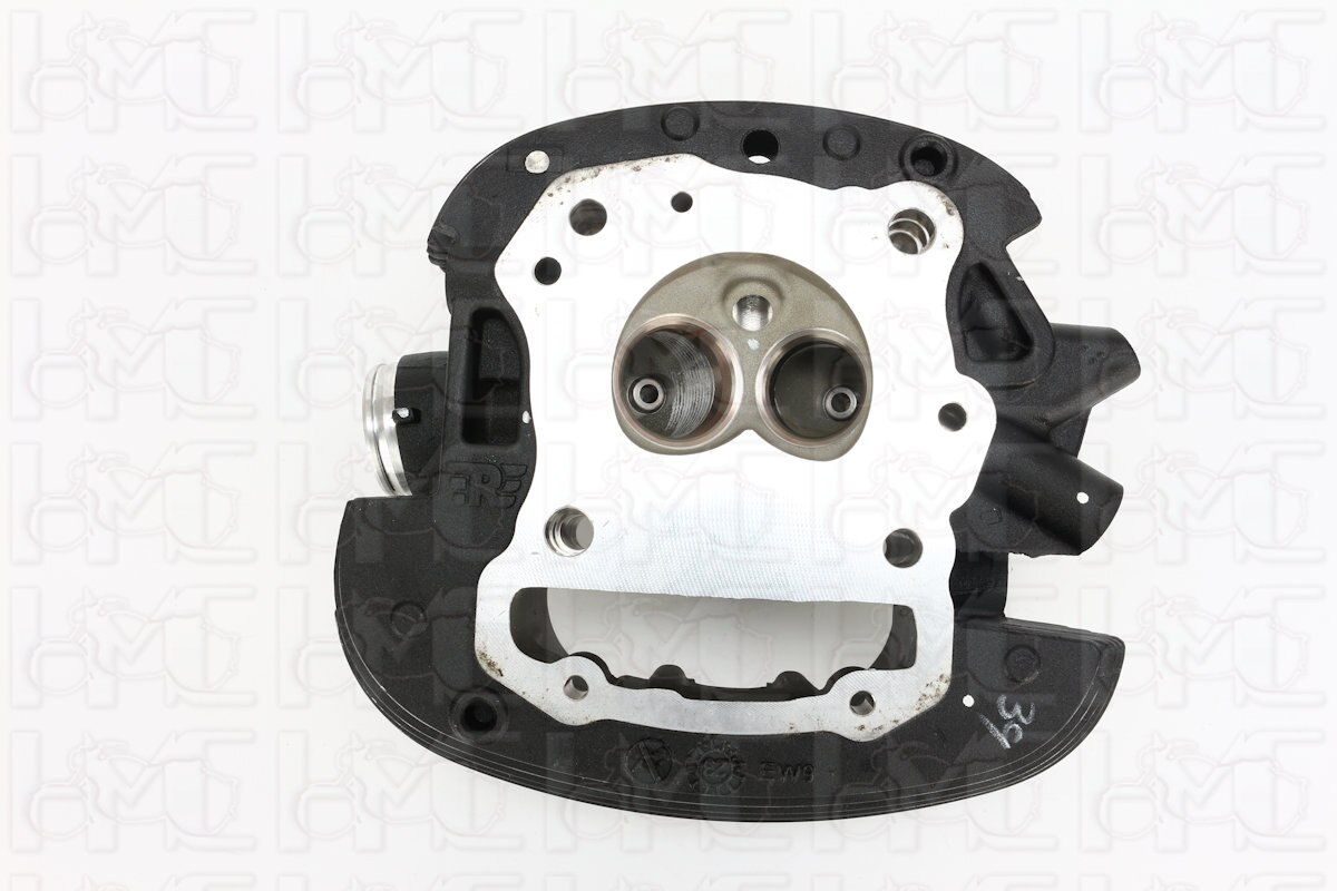 CYLINDER HEAD & ROCKER CARRIER